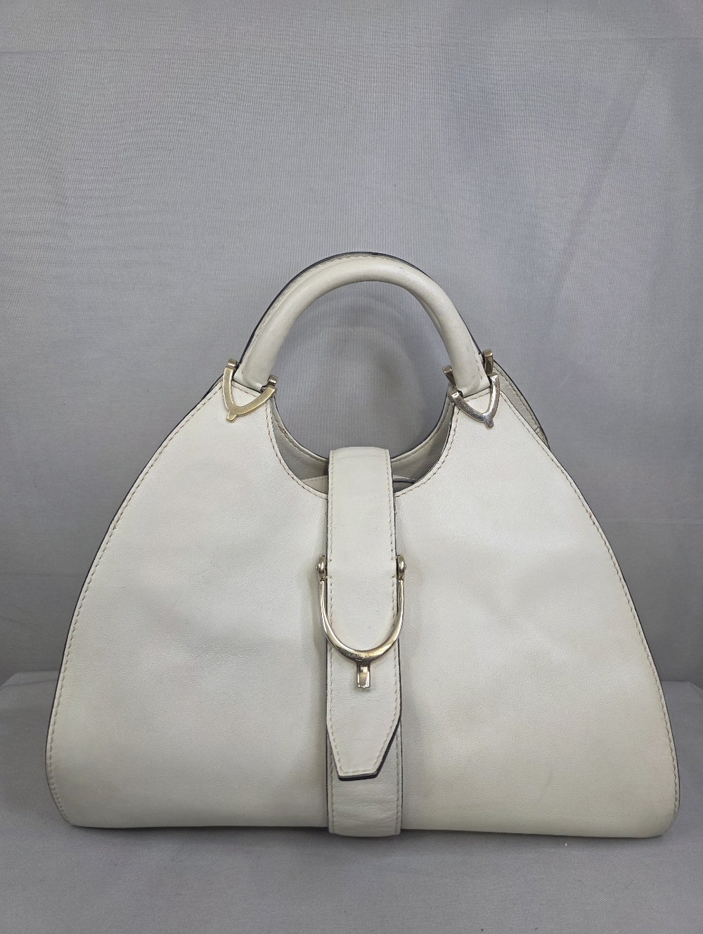 ✨️GUCCI Stirrup Top Handle Bag